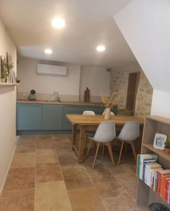 Le Clos Du Rempart - 2 A 4 Pers. Saint-Restitut Dış mekan fotoğraf